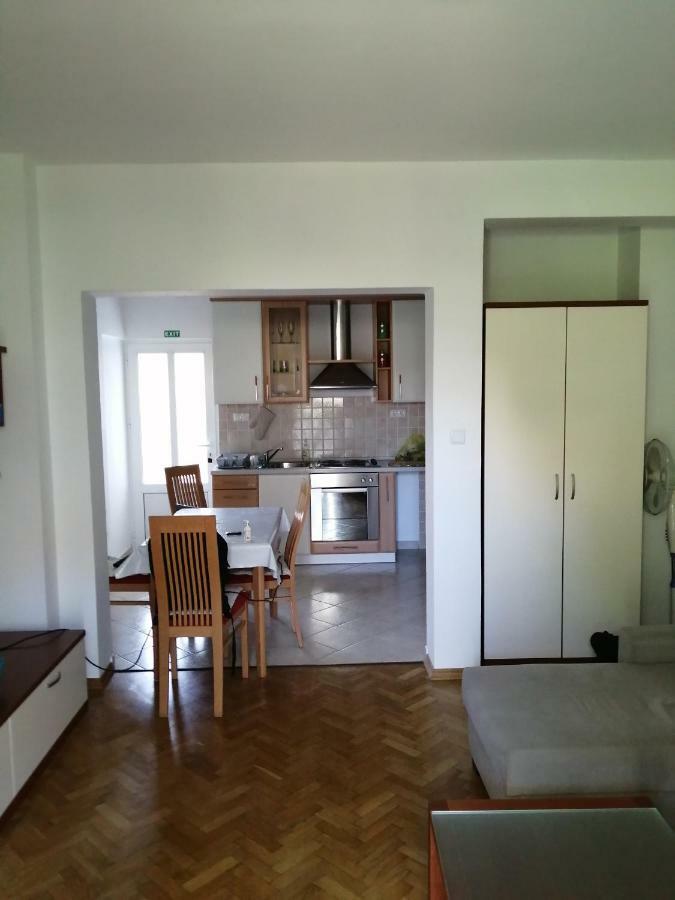 Apartment Rab Town Exterior photo